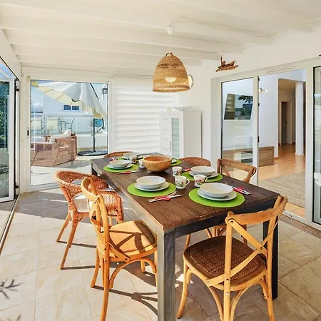 Lanzahost Ona Vila *