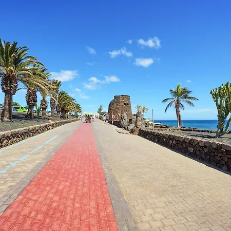 Lanzahost Ona Villa